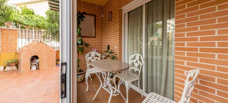 Adding Porch Enclosures To Your Home in St. Cloud, FL